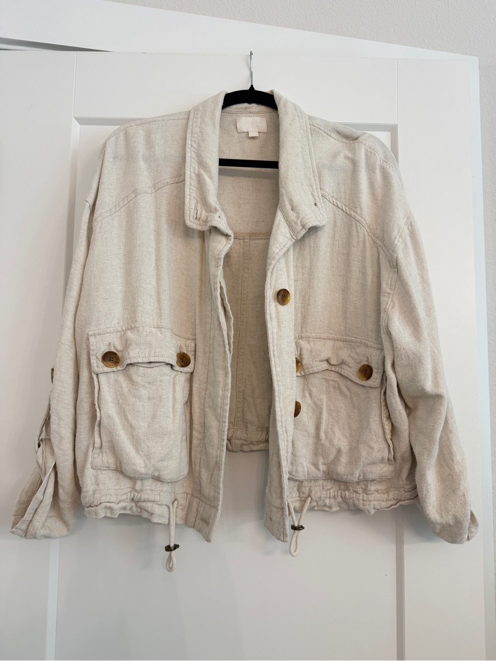 Casual Cream Utility Jacket with Button Pockets